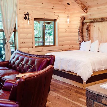 Cricket Hill Treehouse B By Amish Country Lodging Millersburg Eksteriør billede