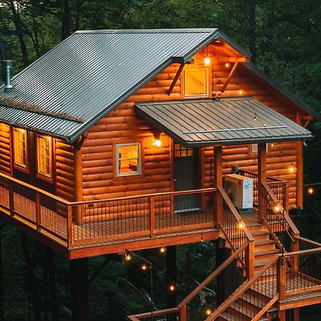 Cricket Hill Treehouse B By Amish Country Lodging Millersburg Eksteriør billede