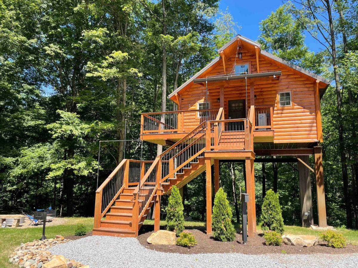Cricket Hill Treehouse B By Amish Country Lodging Millersburg Eksteriør billede