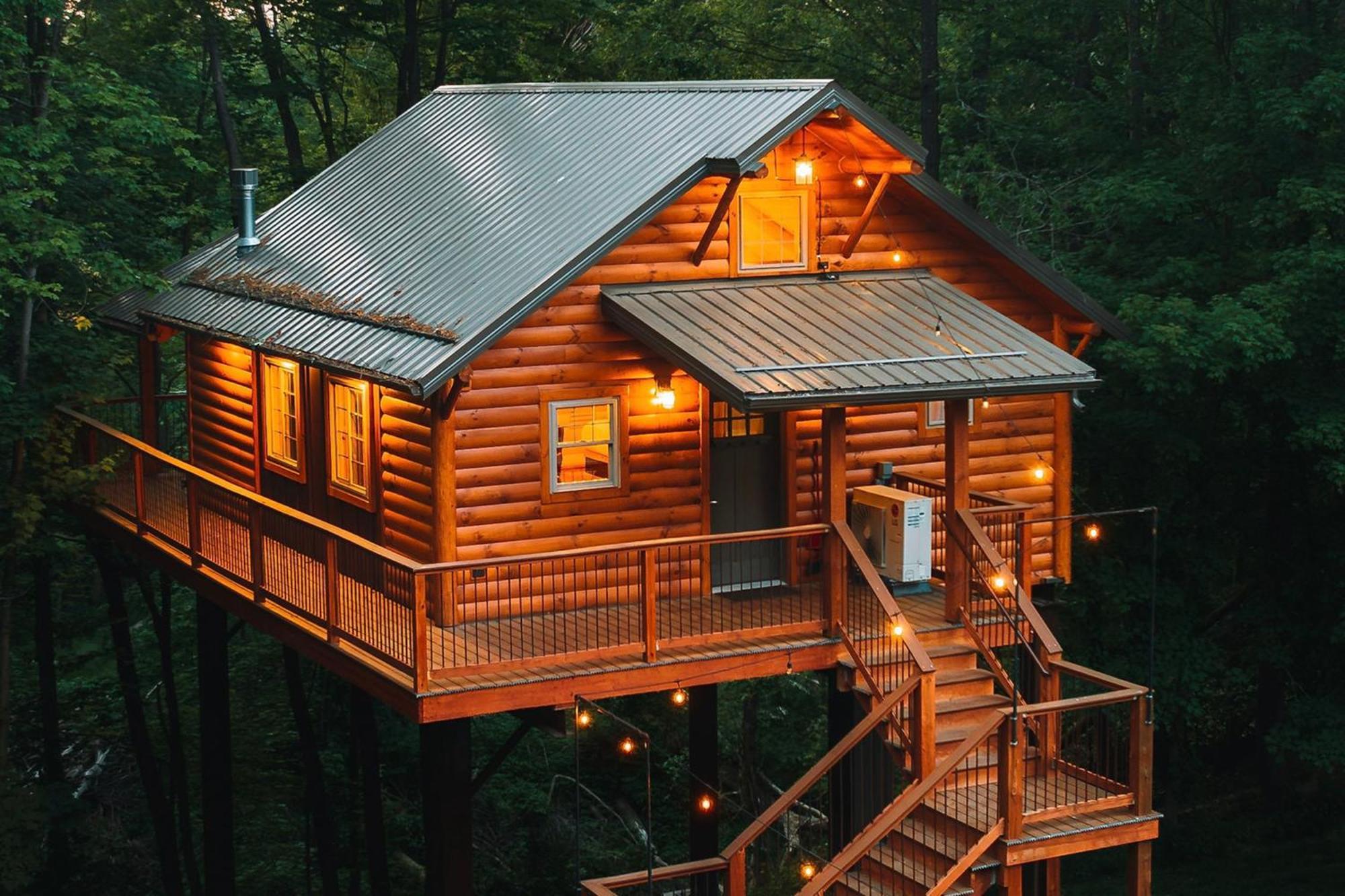 Cricket Hill Treehouse B By Amish Country Lodging Millersburg Eksteriør billede